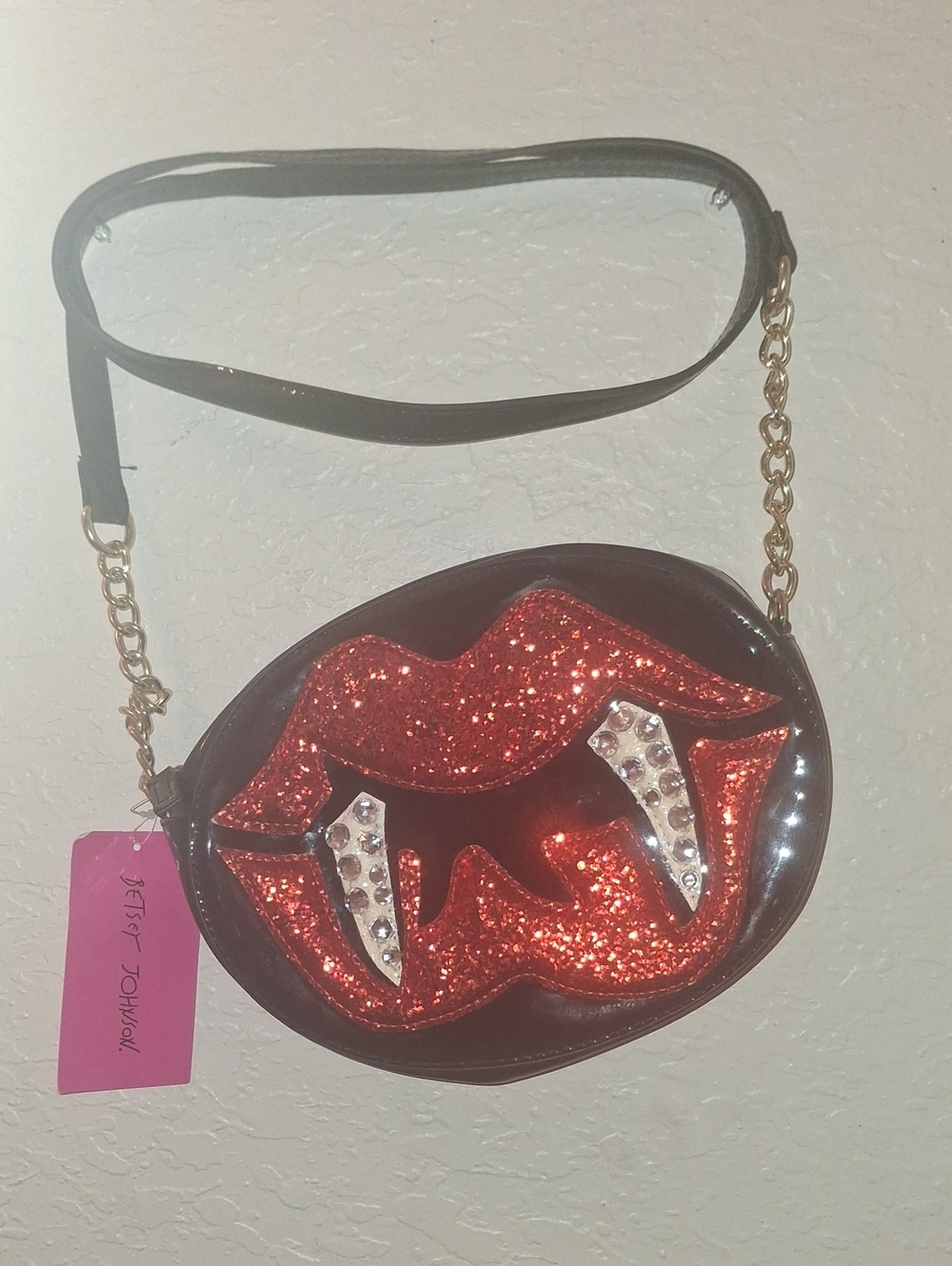 Betsey Johnson Red & Black Glitter Vampire Lips Crossbody Bag